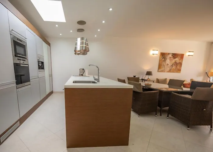 Апартаменти Seagulls Melody C-208 *